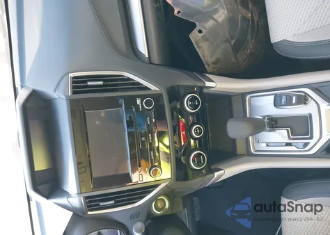 2021 Subaru Forester Premium z USA, uszkodzony, nr VIN JF2SKAJC6MH519614